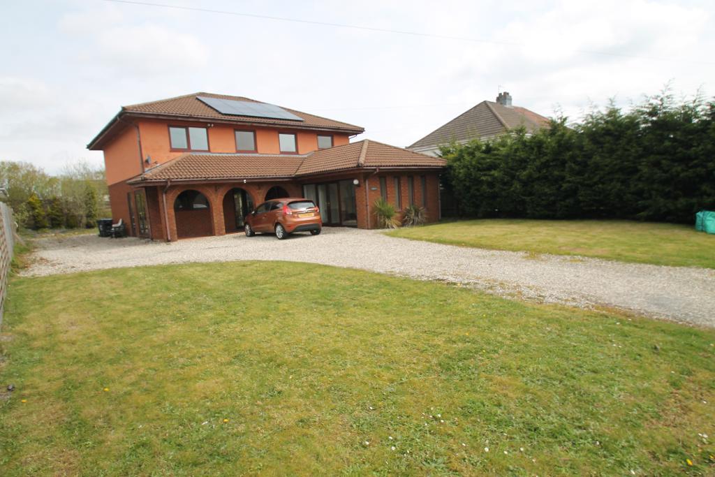 4 Bedroom Detached For Sale in Charles Street, Tredegar, Blaenau Gwent
