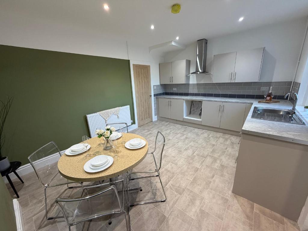 Garden City, Rhymney, Tredegar, Caerphilly Borough, NP22 5JY